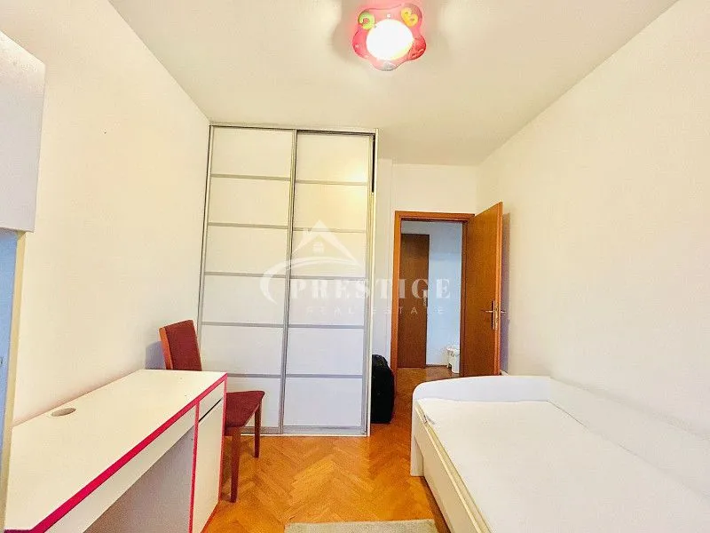 Izdavanje, dvosoban stan, 65m², Blok 9, Podgorica