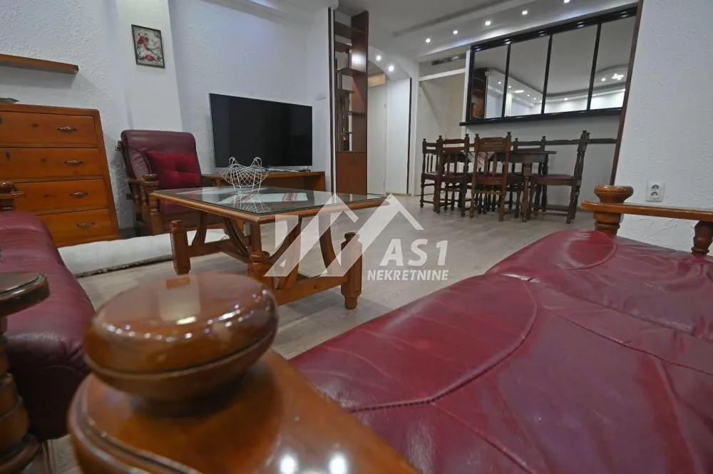 Rent, four bedroom apartment, 90m², Bulevar Oslobodjenja, Novi Sad Sve Podlokacije