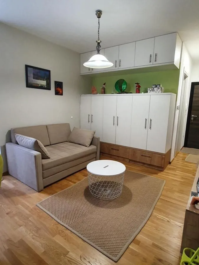 Prodaja, jednosoban stan, 31m², Adamovićevo Naselje, Novi Sad Sve Podlokacije