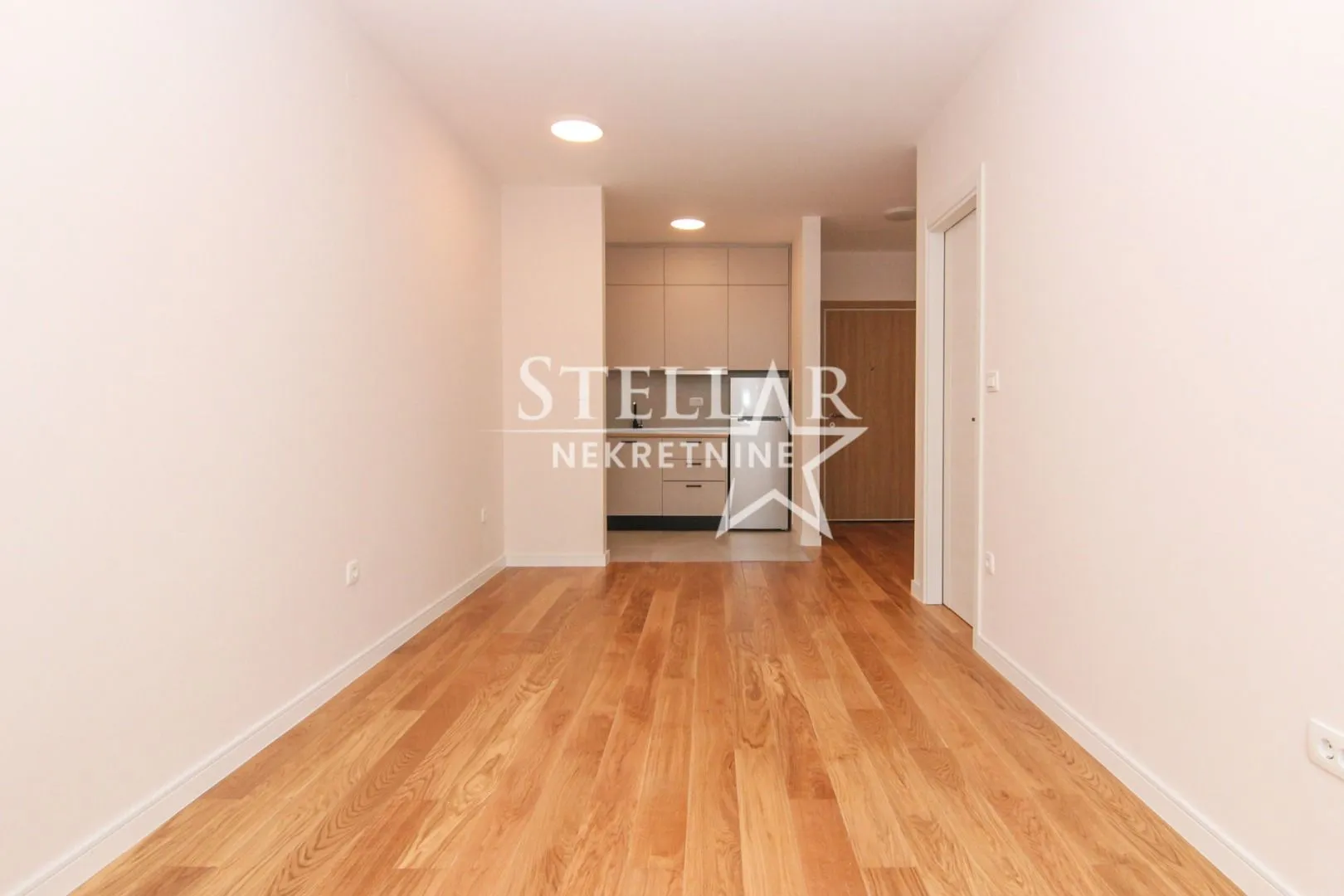 Rent, office space, 40m², Central Point, Podgorica