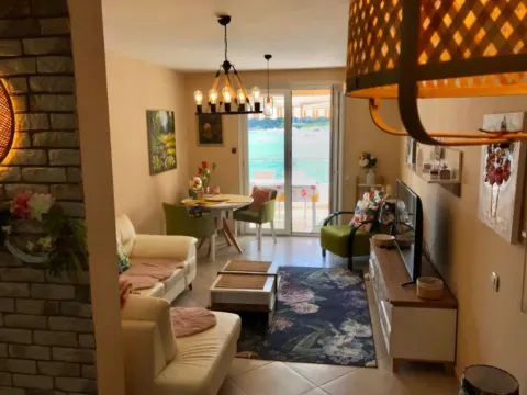 Prodaja, trosoban stan, 71m², Rafailovići, Budva