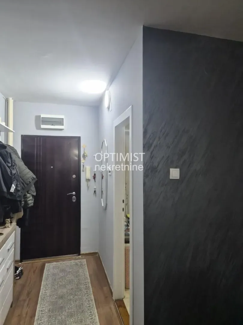 Prodaja, četvorosoban stan, 74m², Voždovac Sve Podlokacije, Beograd