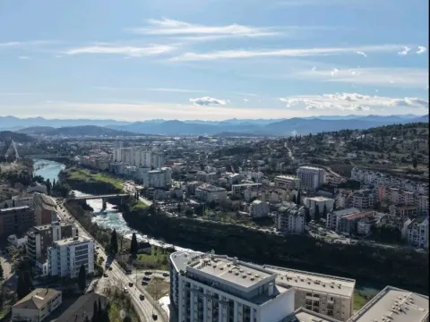 Rent, one bedroom apartment, 46m², City Kej, Podgorica - image 14