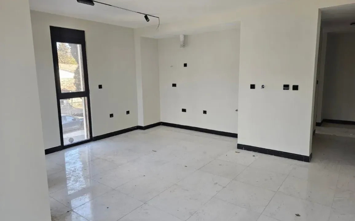 Prodaja, dvosoban stan, 71m², Vezirov Most, Podgorica