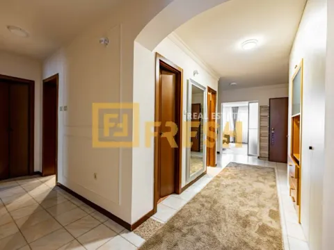 Rent, three bedroom apartment, 202m², Gorica C, Podgorica - image 24