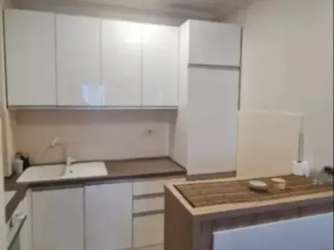 Izdavanje, jednosoban stan, 47m², City Kvart, Podgorica - image 4