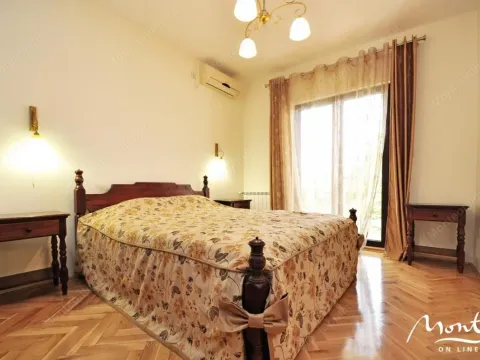 Sale, house, 283m², Tivat, Crna Gora - image 11