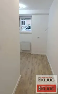 Prodaja, jednosoban stan, 31m², Centar, Novi Sad - image 3