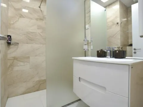 Sale, three bedroom apartment, 89m², Budva, Crna Gora - image 24