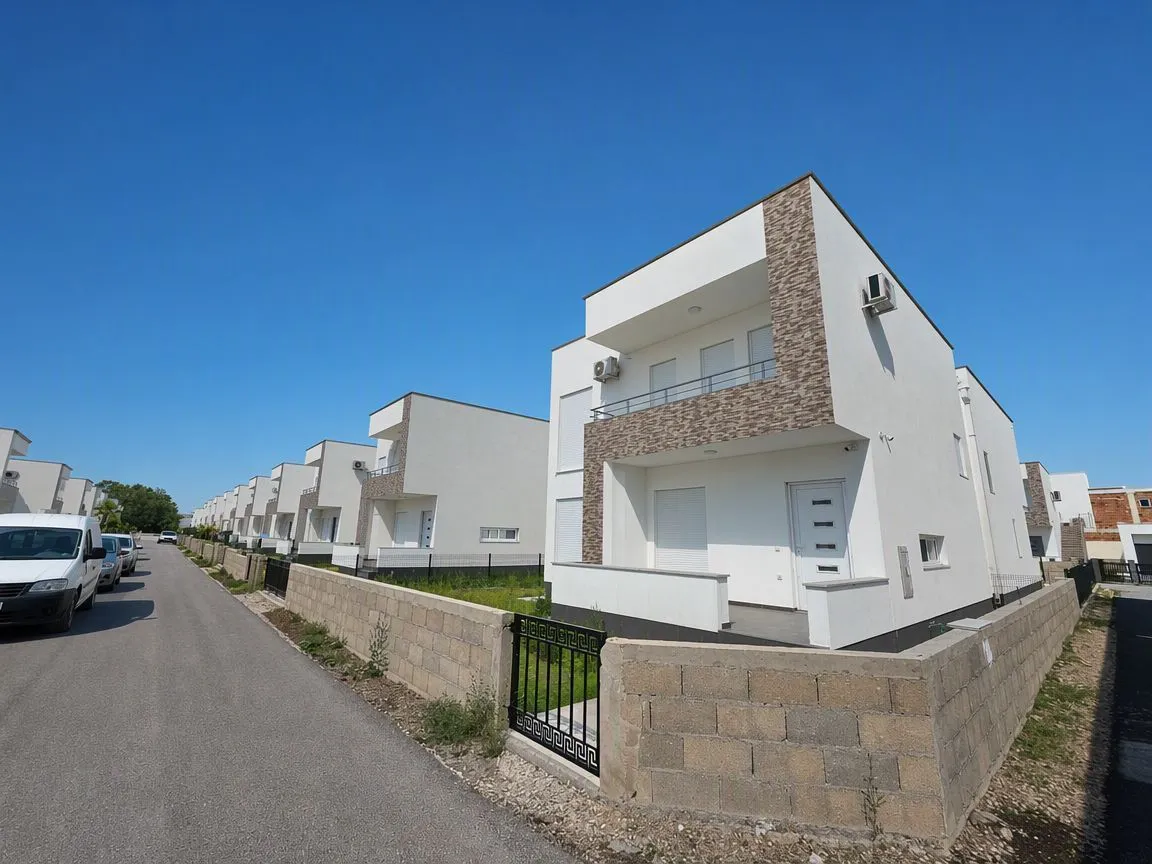 Sale, house, 180m², Ulcinj, Crna Gora