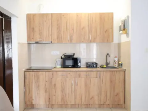 Izdavanje, jednosoban stan, 40m², Seljanovo, Tivat - image 3