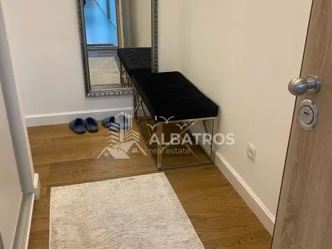 Izdavanje, dvosoban stan, 80m², Centar, Bar - image 4