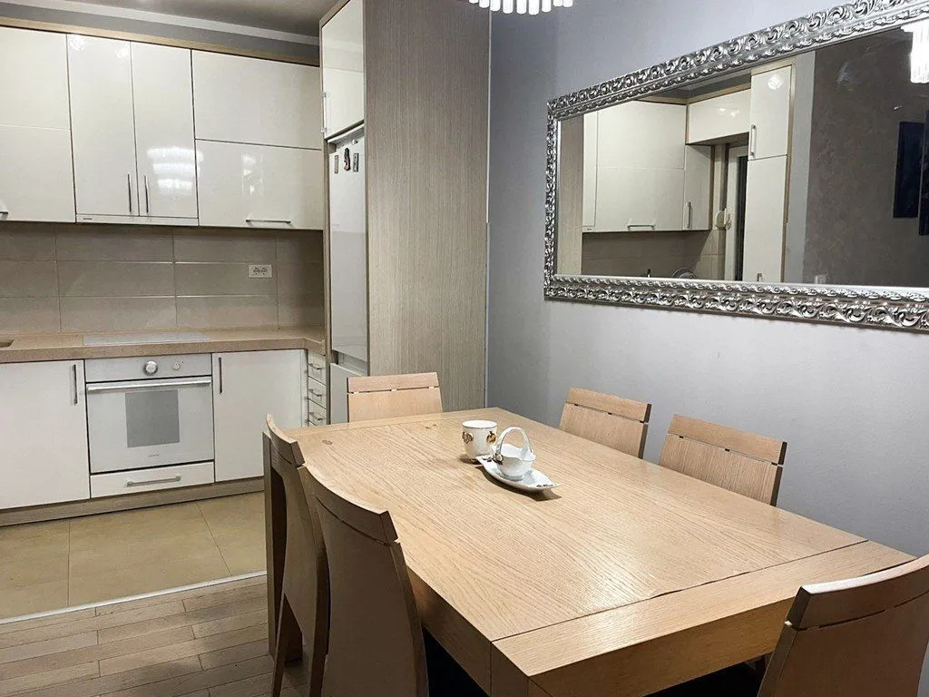 Izdavanje, dvosoban stan, 70m², Zagorič, Podgorica