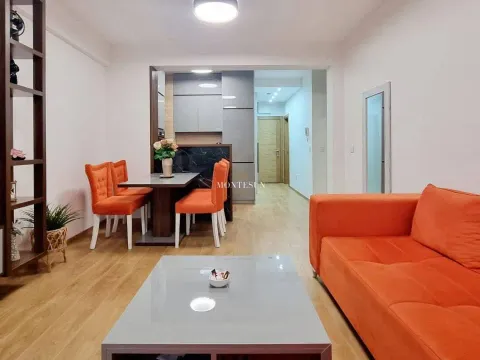 Rent, two bedroom apartment, 69m², Centar, Budva - image 5