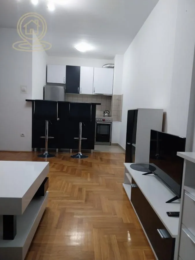 Rent, two bedroom apartment, 50m², Bulevar patrijarha Pavla, Novi Sad Sve Podlokacije