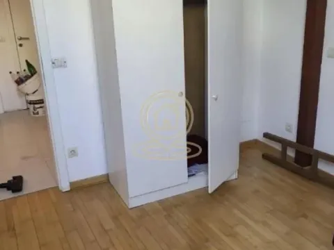 Izdavanje, četvorosoban stan, 85m², Cvetni Trg, Vračar Sve Podlokacije - image 10