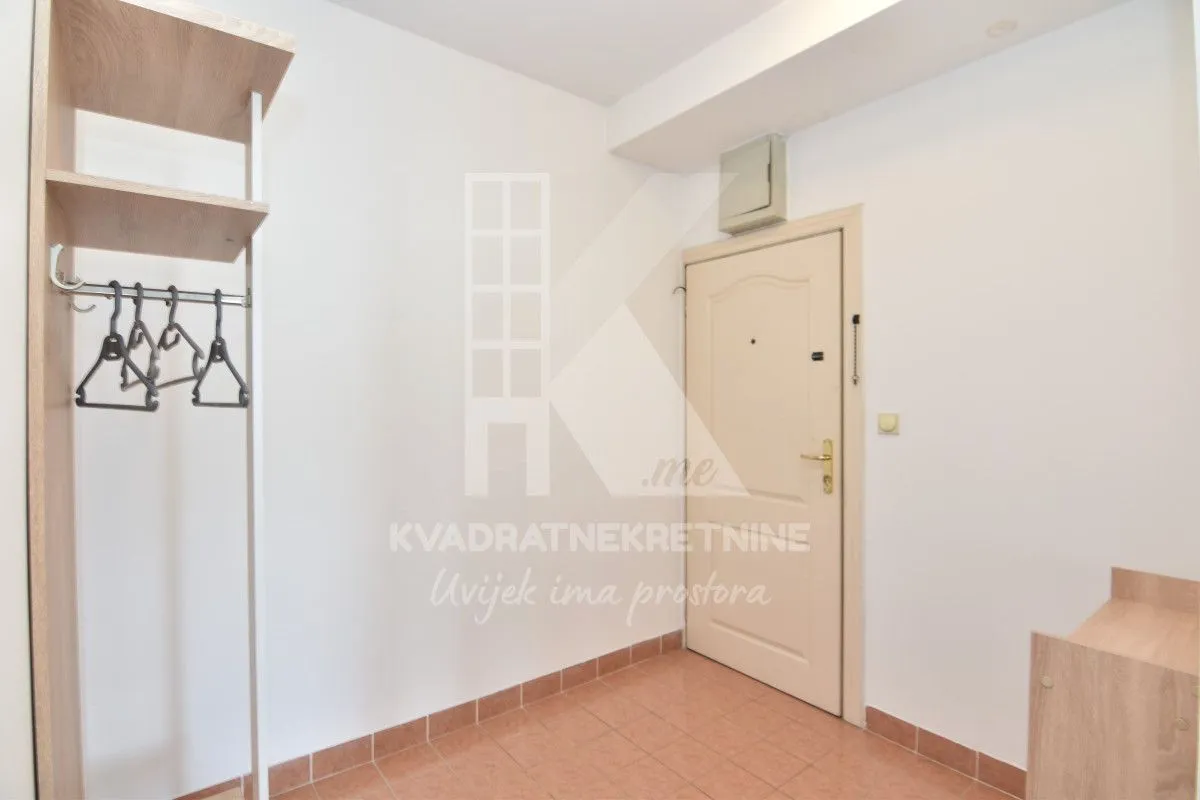 Izdavanje, jednosoban stan, 56m², Stara Varoš, Podgorica
