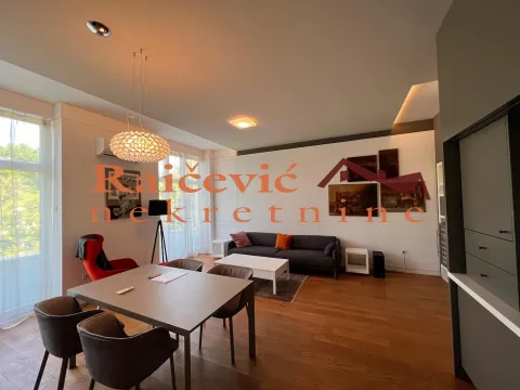 Izdavanje, dvosoban stan, 65m², Stari Grad, Beograd