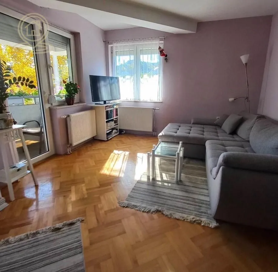 Izdavanje, dvosoban stan, 48m², Čair, Niš