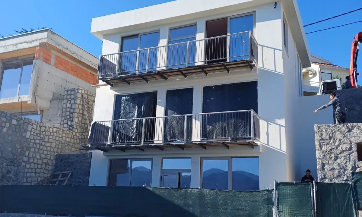 Prodaja, kuća, 163m², Tivat, Crna Gora
