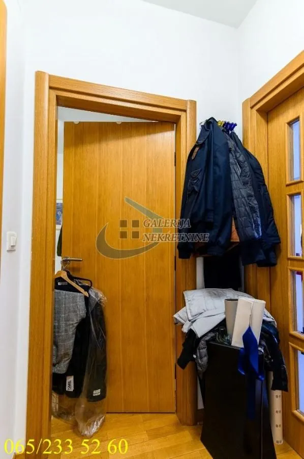 Sale, three bedroom apartment, 65m², Cvetni Trg, Vračar Sve Podlokacije