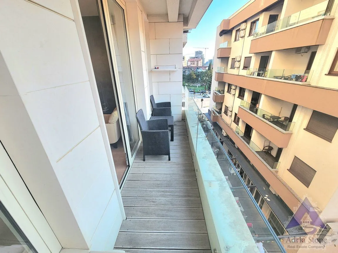 Rent, one bedroom apartment, 49m², Centar, Budva