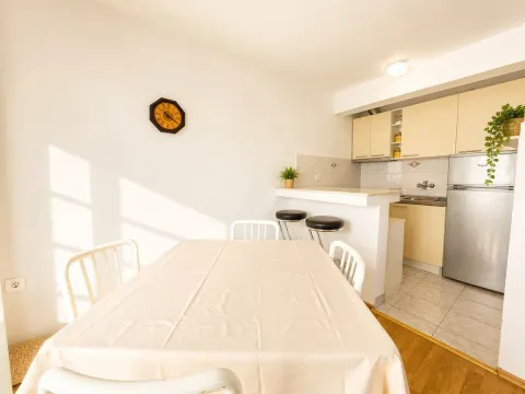 Sale, one bedroom apartment, 44m², Budva, Crna Gora - image 18