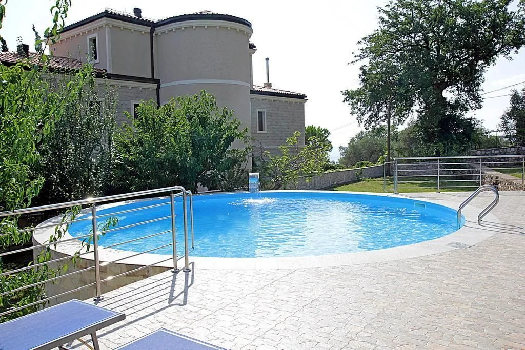 Sale, house, 170m², Reževići, Budva