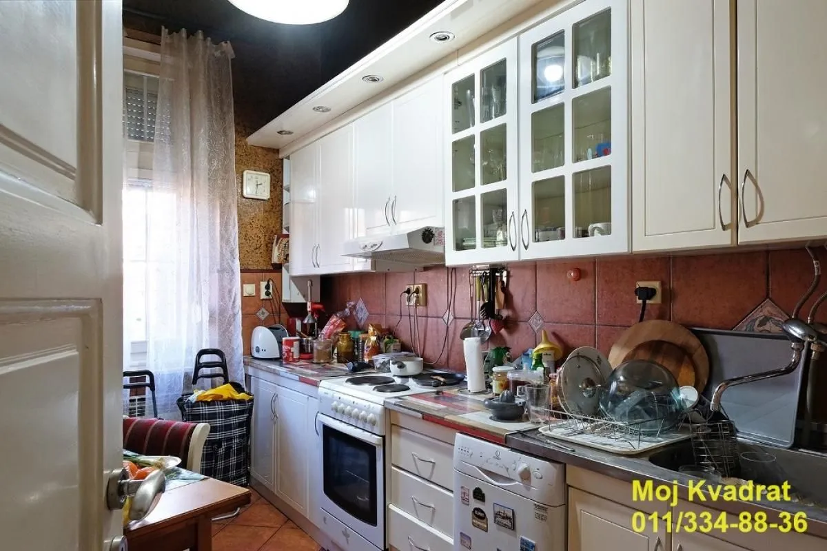 Prodaja, trosoban stan, 110m², Stari Grad, Beograd