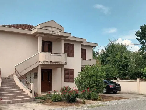 Rent, house, 80m², Zagorič, Podgorica - image 9