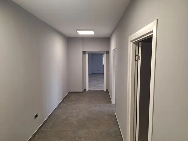 Rent, office space, 1700m², Zemun Sve Podlokacije, Beograd