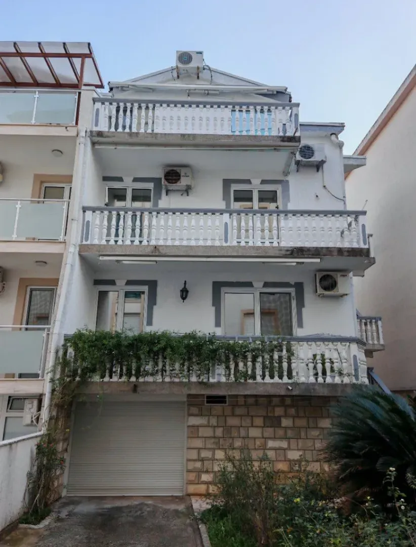 Sale, house, 345m², Bečići, Budva