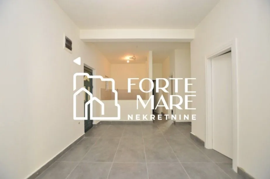 Prodaja, dvosoban stan, 74m², Đenovići, Herceg Novi