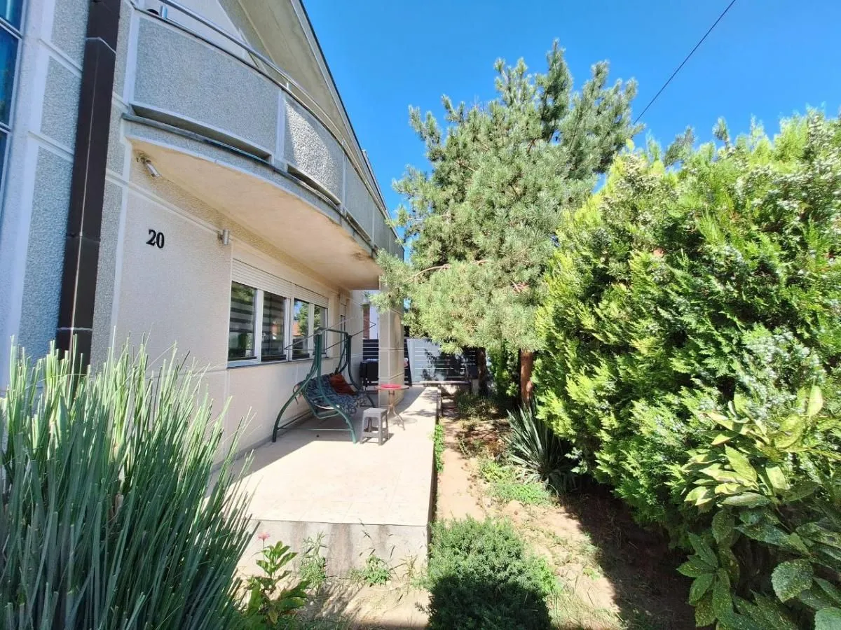 Sale, house, 253m², Adice, Novi Sad Sve Podlokacije