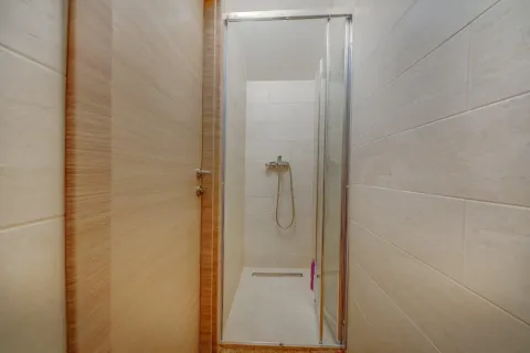 Izdavanje, jednosoban stan, 45m², Ljubović, Podgorica - image 2