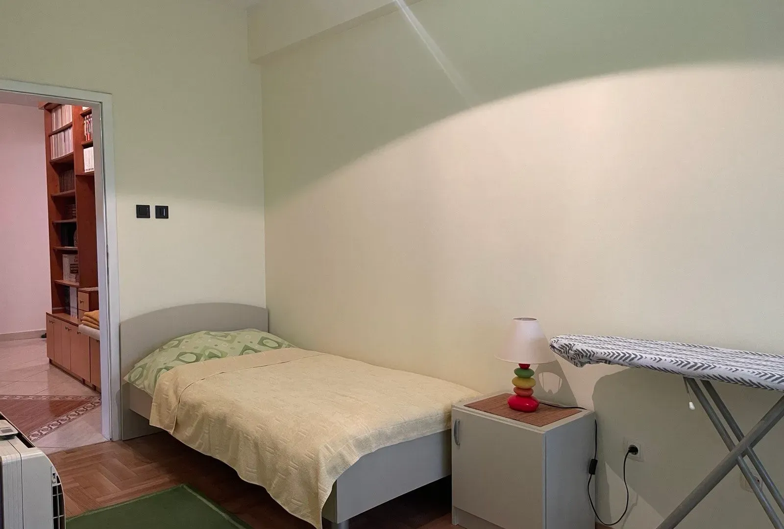 Izdavanje, dvosoban stan, 76m², Centar, Podgorica