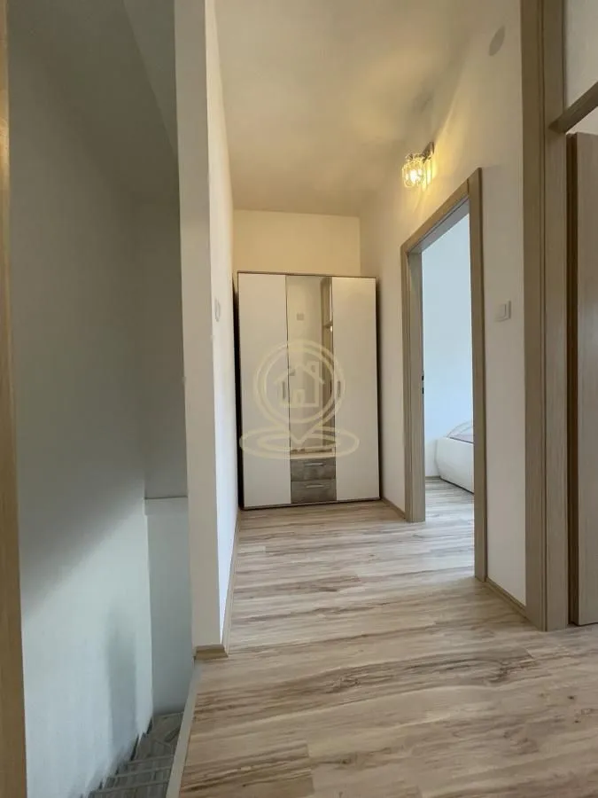 Izdavanje, dvosoban stan, 58m², Crveni Krst, Niš