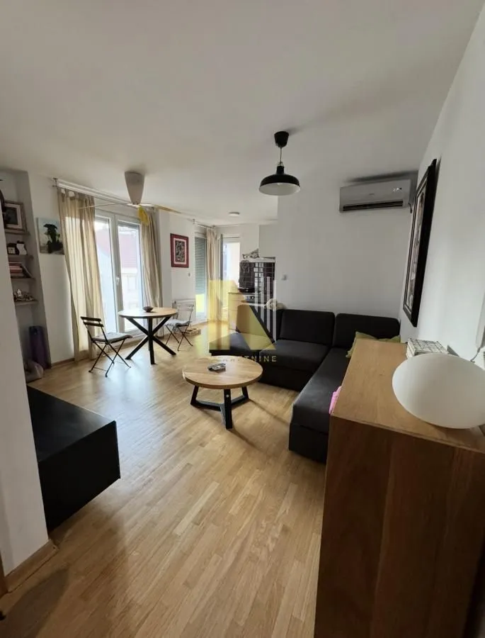 Izdavanje, dvosoban stan, 40m², Podbara, Novi Sad Sve Podlokacije