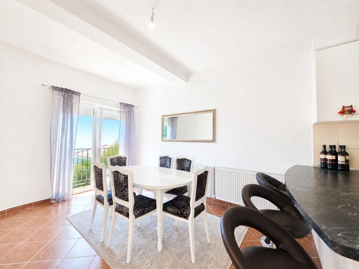 Prodaja, dvosoban stan, 109m², Seoce, Budva
