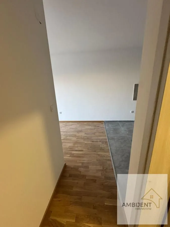 Prodaja, trosoban stan, 67m², Centar, Stara Pazova