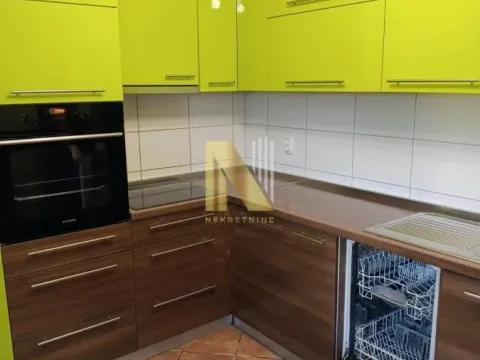 Sale, three bedroom apartment, 80m², Prozivka, Subotica