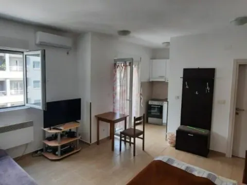 Izdavanje, garsonjera, 30m², Maslinjak, Budva - image 2