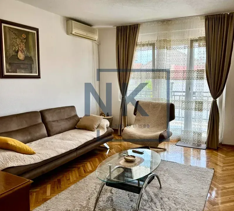Izdavanje, dvosoban stan, 75m², Gornja Gorica, Podgorica