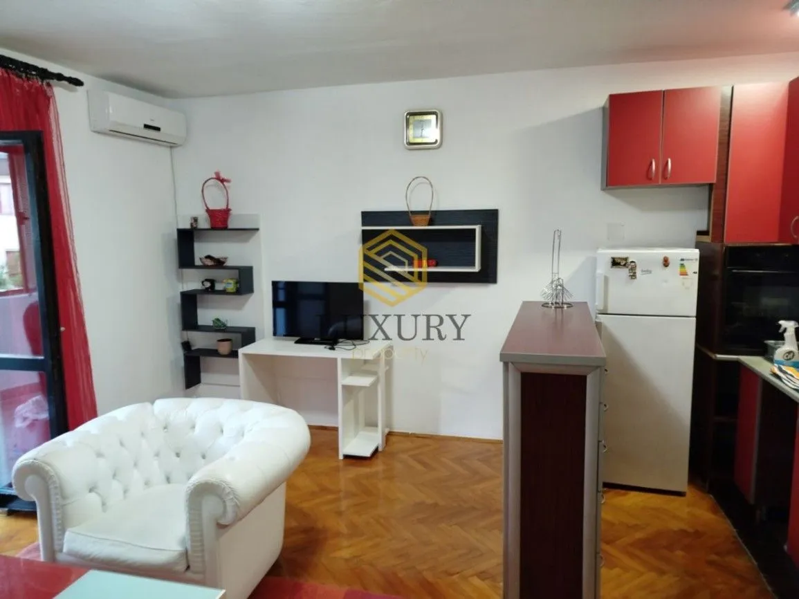 Izdavanje, jednosoban stan, 50m², Malo Brdo, Podgorica