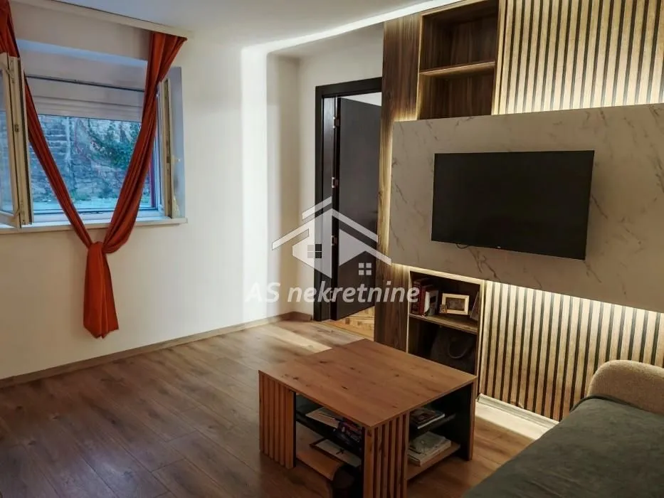 Prodaja, dvosoban stan, 48m², Kalenić Pijaca, Vračar Sve Podlokacije