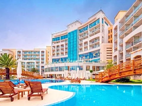 Prodaja, stan, 229m², Bečići, Budva - image 10