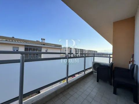 Izdavanje, jednosoban stan, 50m², City Kvart, Podgorica - image 9