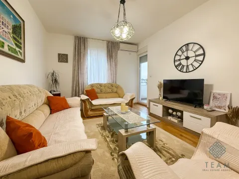 Izdavanje, dvosoban stan, 66m², Stari Aerodrom, Podgorica - image 7