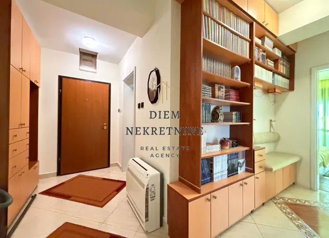 Rent, two bedroom apartment, 76m², Podgorica, Crna Gora