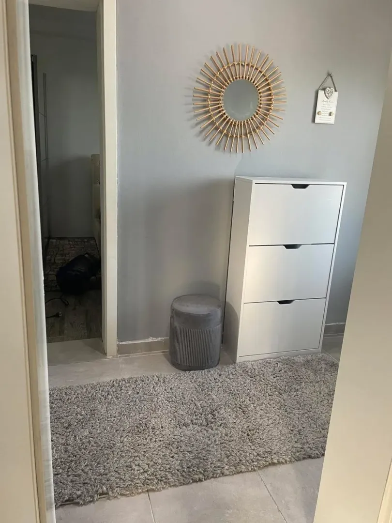 Izdavanje, jednosoban stan, 60m², Malo Brdo, Podgorica